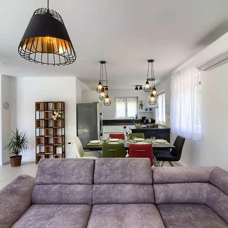 Flavia With Private Pool, Close To The Beach Villa