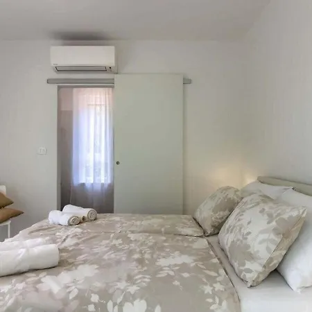 Flavia With Private Pool, Close To The Beach Villa *